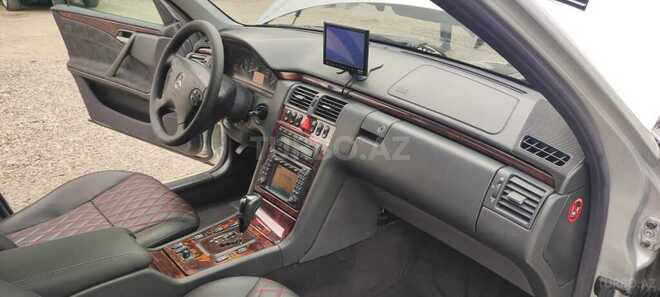 Mercedes E 270 2001, 268,000 km - 2.7 l - Bərdə