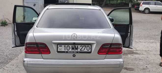 Mercedes E 270 2001, 268,000 km - 2.7 l - Bərdə