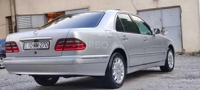 Mercedes E 270 2001, 268,000 km - 2.7 l - Bərdə