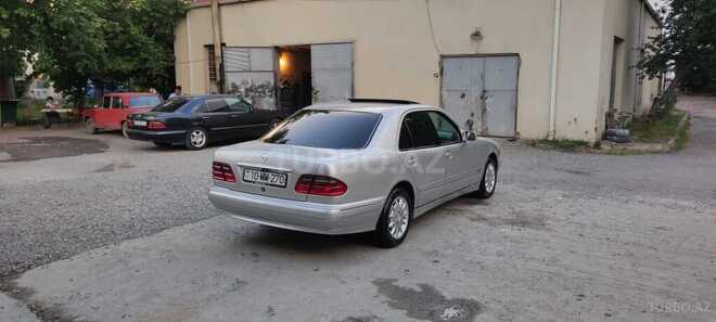 Mercedes E 270 2001, 268,000 km - 2.7 l - Bərdə