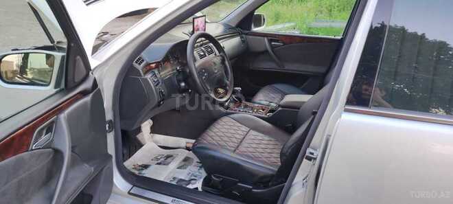 Mercedes E 270 2001, 268,000 km - 2.7 l - Bərdə