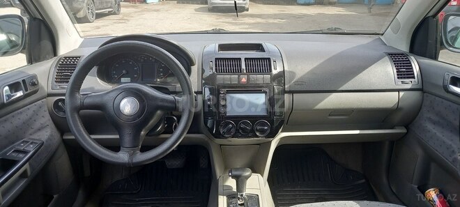 Volkswagen Polo 2004, 280,000 km - 1.4 l - Bakı