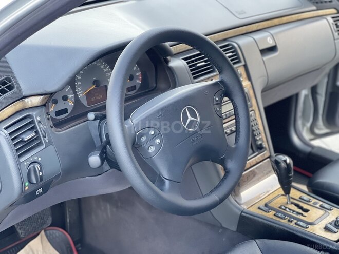 Mercedes E 320 2000, 289,555 km - 3.2 л - Bakı