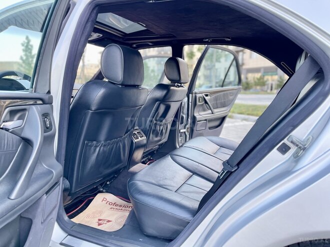 Mercedes E 320 2000, 289,555 km - 3.2 л - Bakı