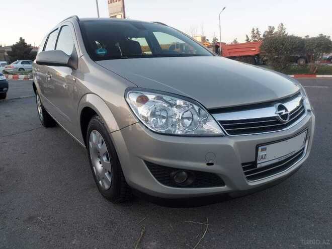 Opel Astra 2010, 147,000 km - 1.4 л - Bakı