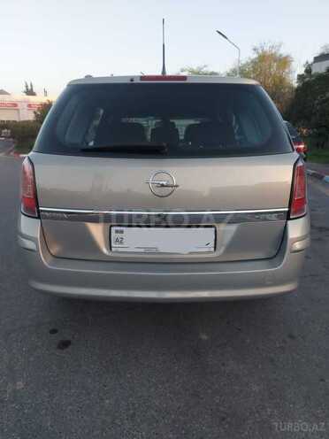 Opel Astra 2010, 147,000 km - 1.4 л - Bakı