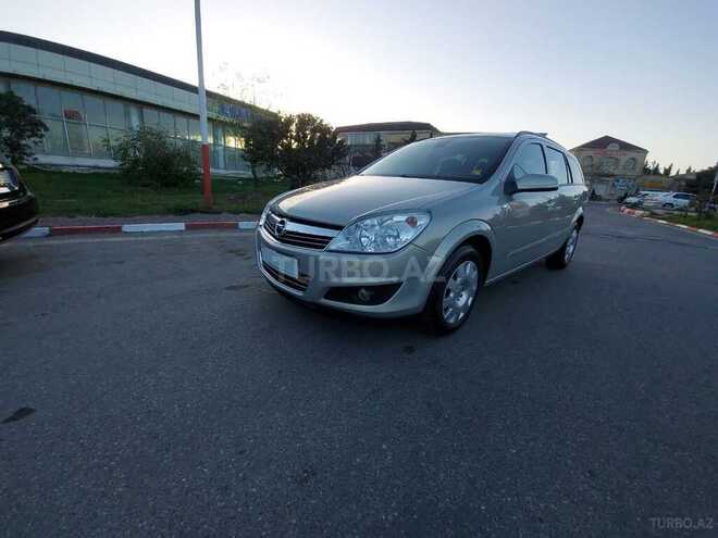 Opel Astra 2010, 147,000 km - 1.4 л - Bakı