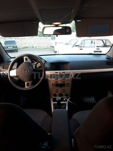 Opel Astra 2009, 270,000 km - 1.3 л - Qazax