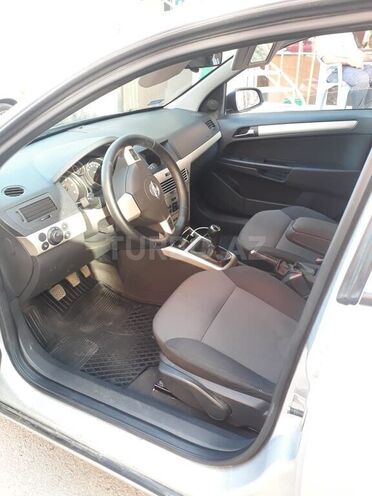 Opel Astra 2009, 270,000 km - 1.3 л - Qazax