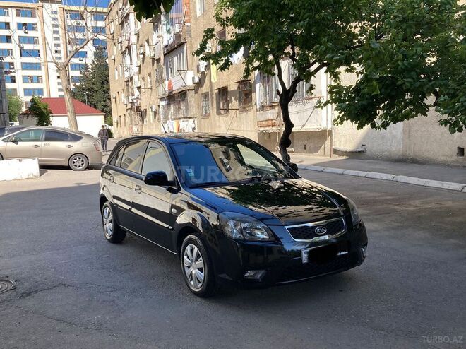 Kia Rio 2010, 235,000 km - 1.5 л - Bakı
