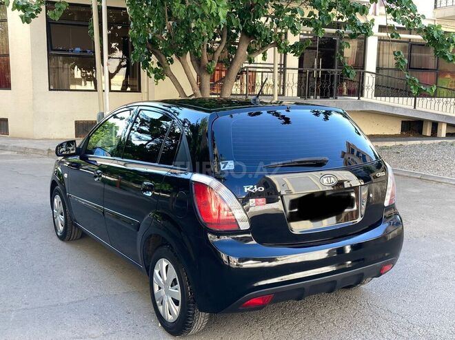 Kia Rio 2010, 235,000 km - 1.5 л - Bakı