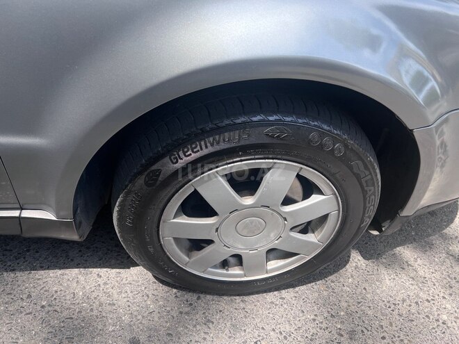 Volkswagen Passat 2004, 297,000 km - 1.8 l - Bakı