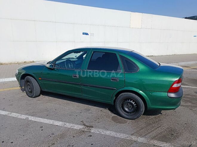 Opel Vectra 1996, 210,856 km - 1.6 l - Bakı