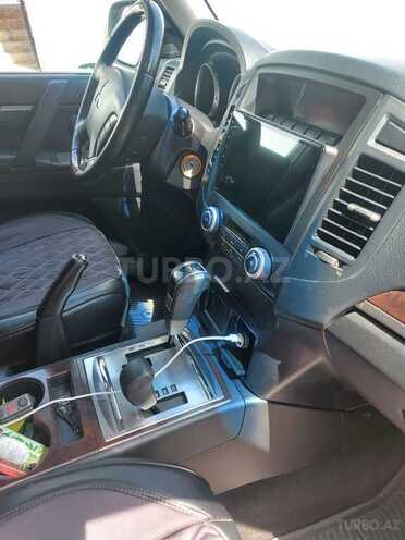 Mitsubishi Pajero 2010, 132,000 km - 3.5 л - Bakı