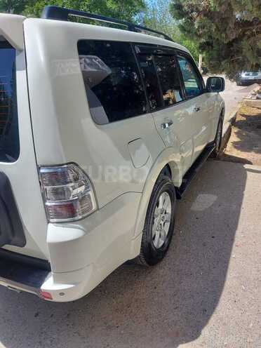 Mitsubishi Pajero 2010, 132,000 km - 3.5 л - Bakı