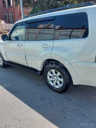 Mitsubishi Pajero 2010, 132,000 km - 3.5 л - Bakı
