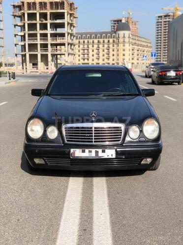 Mercedes E 240 1998, 305,000 km - 2.4 l - Bakı