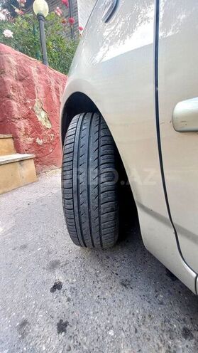 Toyota Corolla 2004, 202,000 km - 1.4 l - Sumqayıt