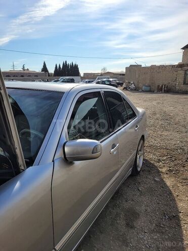 Mercedes E 320 2000, 235,000 km - 3.2 l - Gəncə