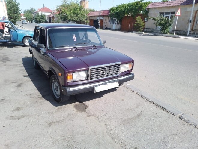 LADA (VAZ) 2107 2002, 100,000 km - 1.6 л - Ucar