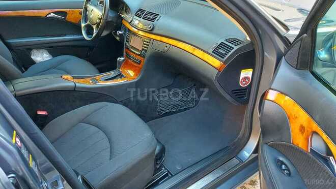 Mercedes E 220 2006, 242,000 km - 2.2 l - Bakı
