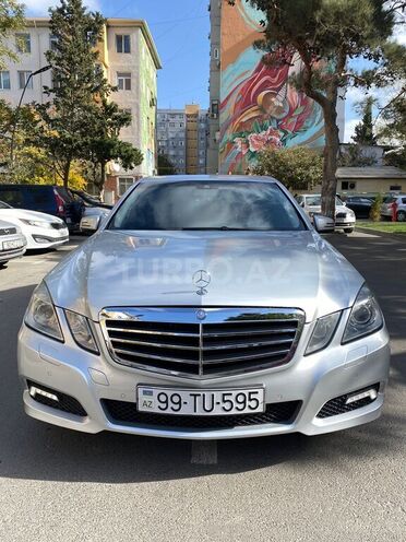 Mercedes E 220 2009, 235,000 km - 2.2 l - Bakı