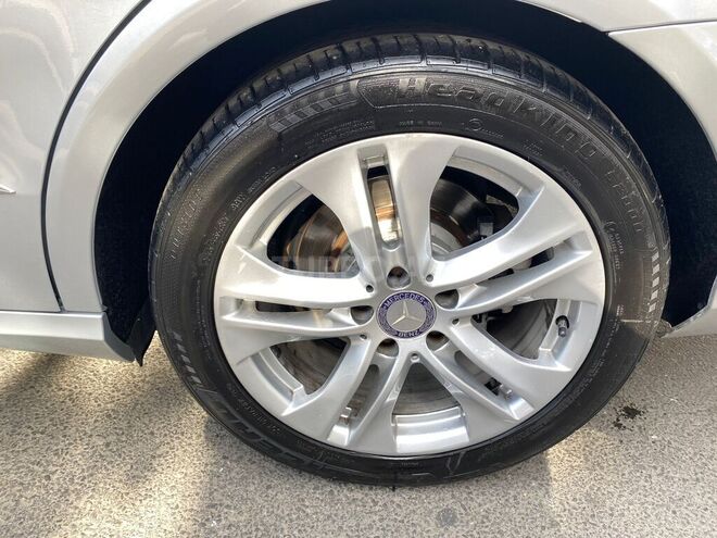 Mercedes E 220 2009, 235,000 km - 2.2 l - Bakı