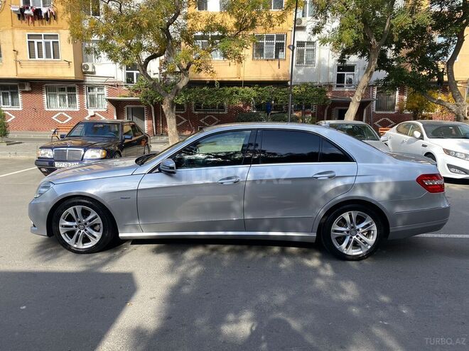 Mercedes E 220 2009, 235,000 km - 2.2 l - Bakı