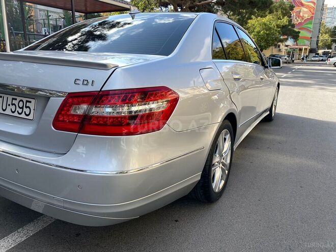 Mercedes E 220 2009, 235,000 km - 2.2 l - Bakı
