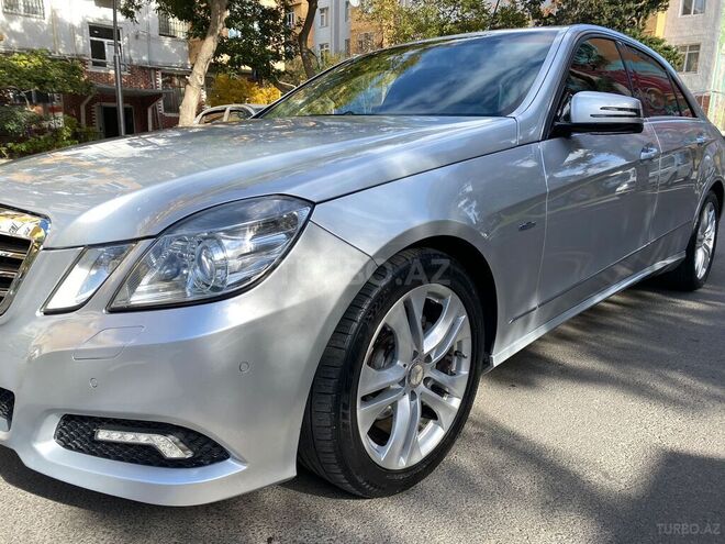 Mercedes E 220 2009, 235,000 km - 2.2 l - Bakı