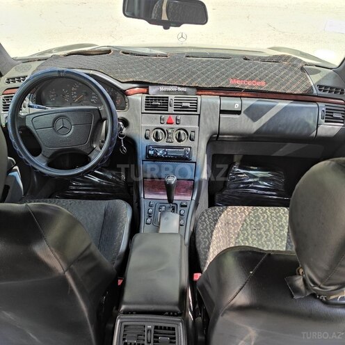 Mercedes E 200 1996, 333,222 km - 2.0 l - Sumqayıt
