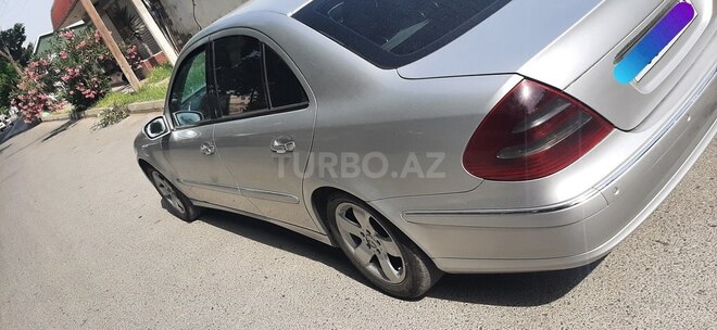 Mercedes E 270 2002, 324,000 km - 2.7 l - Bakı