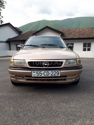 Opel Astra 1997, 407,840 km - 1.6 л - Şəki