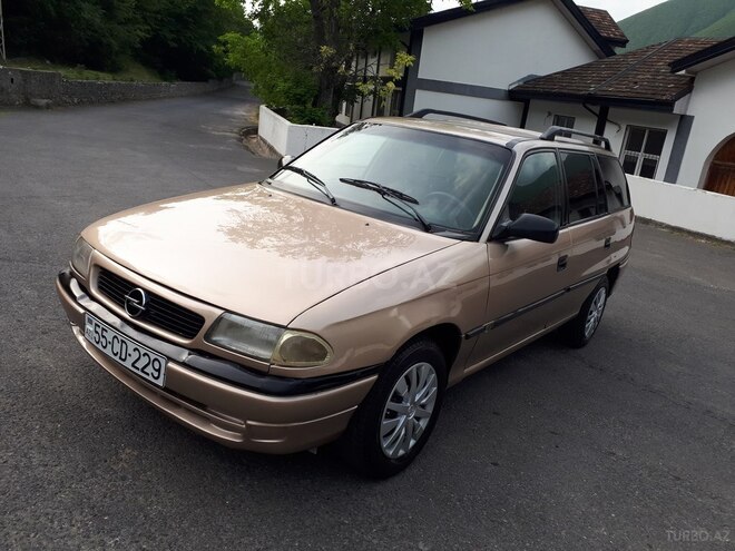 Opel Astra 1997, 407,840 km - 1.6 л - Şəki