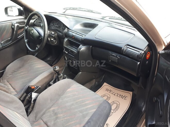 Opel Astra 1997, 407,840 km - 1.6 л - Şəki