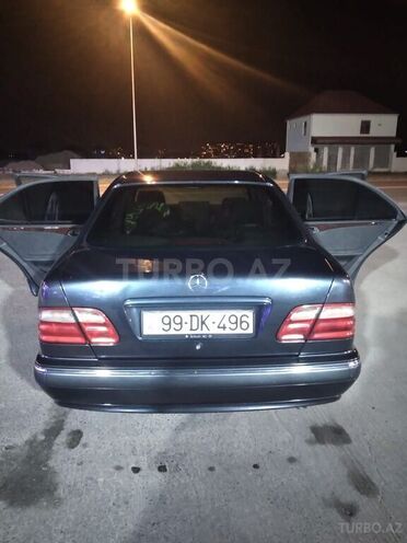 Mercedes E 200 2001, 255,658 km - 2.0 l - Bakı