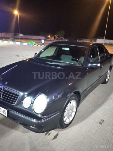 Mercedes E 200 2001, 255,658 km - 2.0 l - Bakı