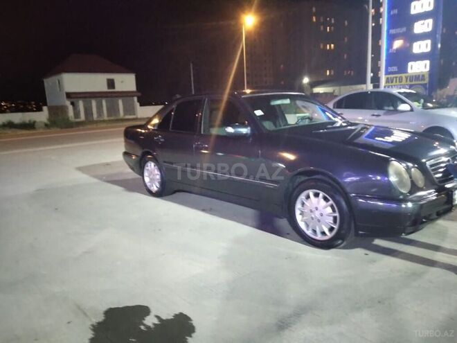 Mercedes E 200 2001, 255,658 km - 2.0 l - Bakı