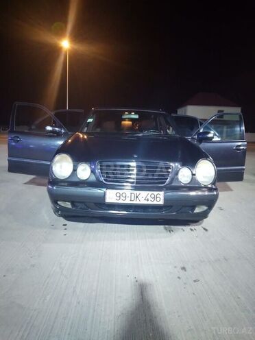 Mercedes E 200 2001, 255,658 km - 2.0 l - Bakı