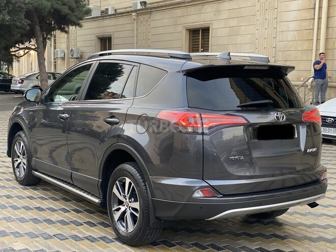 Toyota RAV4 2019, 136,000 km - 2.0 l - Bakı