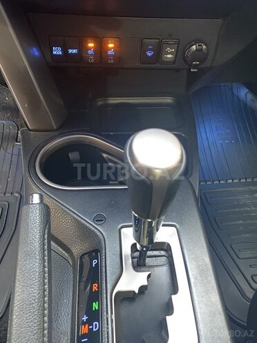 Toyota RAV4 2019, 136,000 km - 2.0 l - Bakı