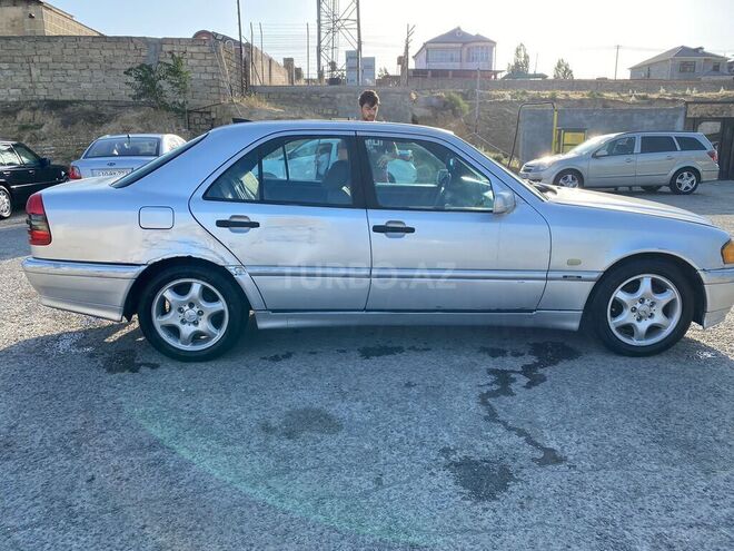 Mercedes C 220 1997, 452,639 km - 2.2 l - Bakı