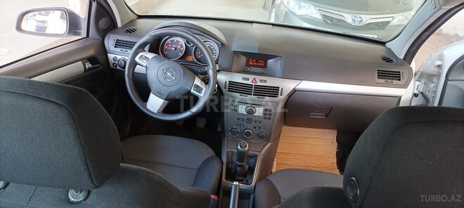 Opel Astra 2005, 171,700 km - 1.3 l - Bakı
