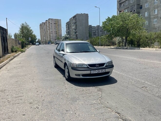 Opel Vectra 1997, 260,000 km - 1.6 l - Bakı