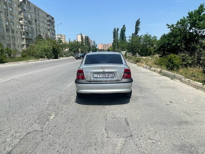 Opel Vectra 1997, 260,000 km - 1.6 l - Bakı