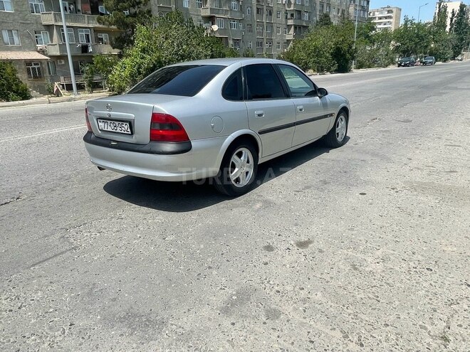 Opel Vectra 1997, 260,000 km - 1.6 l - Bakı