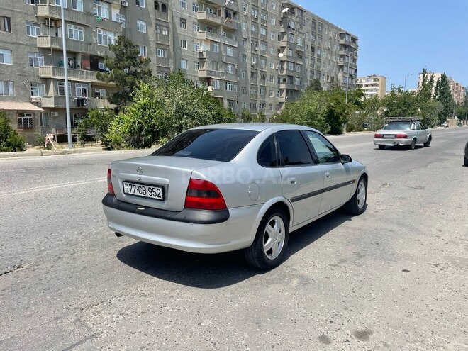 Opel Vectra 1997, 260,000 km - 1.6 l - Bakı