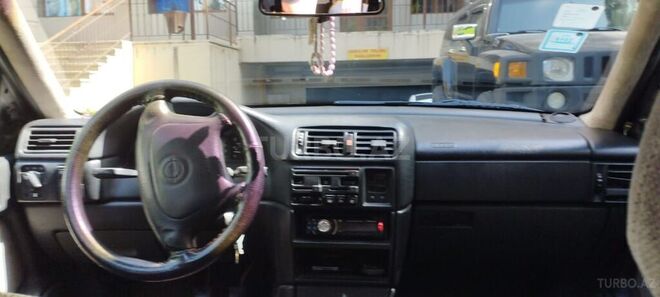 Opel Vectra 1995, 358,543 km - 1.8 l - Bakı
