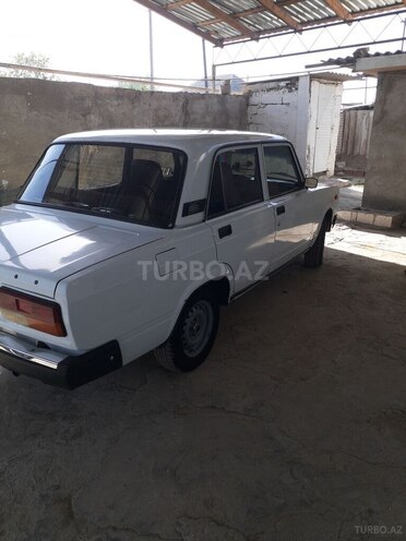LADA (VAZ) 2105 1983, 250,000 km - 1.5 l - Salyan