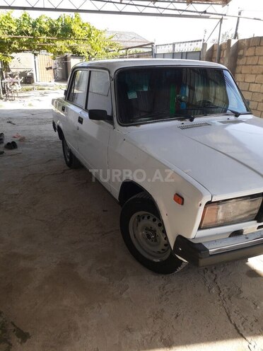 LADA (VAZ) 2105 1983, 250,000 km - 1.5 l - Salyan